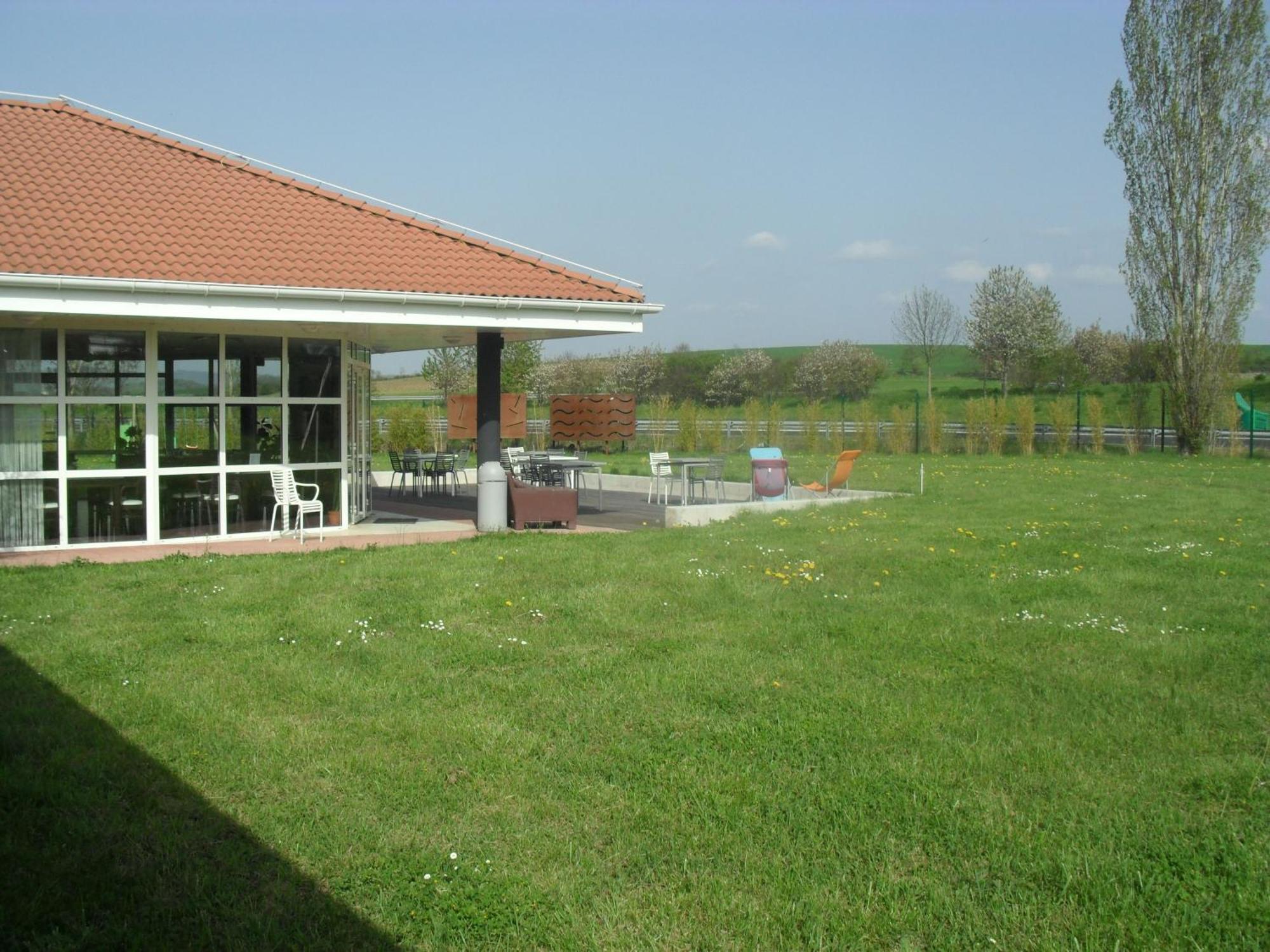 Hôtel Restaurant Evan Lempdes sur Allagnon Extérieur photo